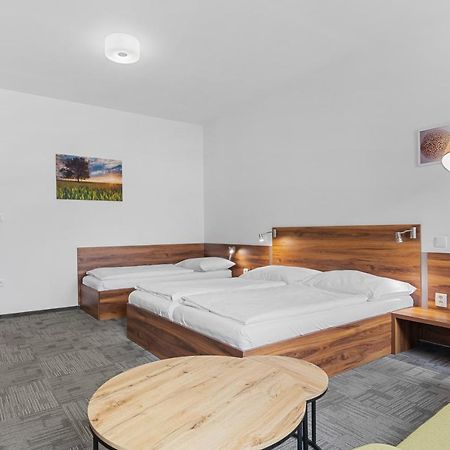 Penzion Na Náměstí Dvůr Králové nad Labem Exterior foto