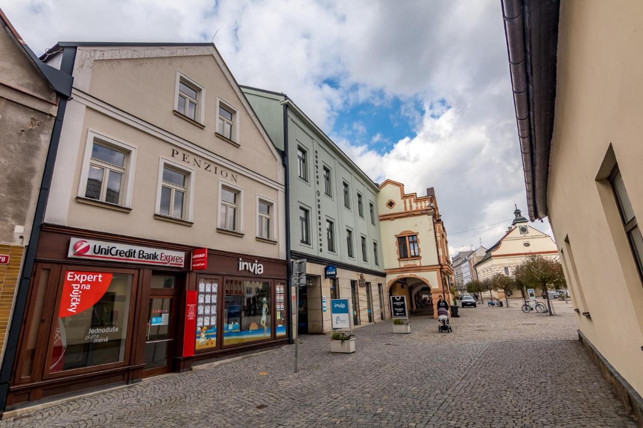 Penzion Na Náměstí Dvůr Králové nad Labem Exterior foto